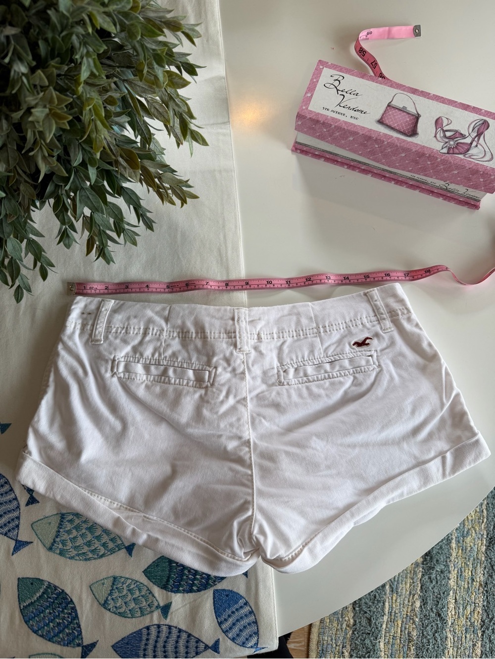 Vintage Low-Rise Shorts - Picture 4 of 5